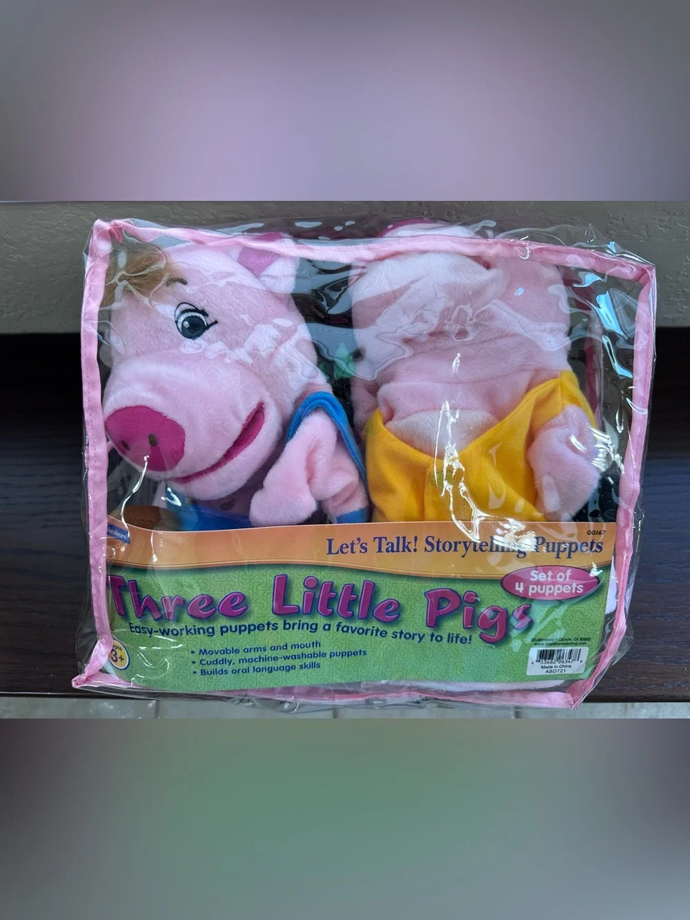 Lakeshore Plush Hand Puppet Set - The 3 Little Pigs